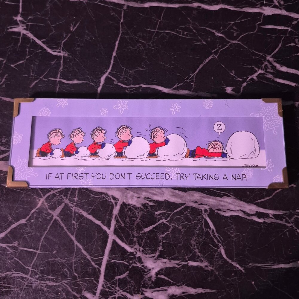 2000 Hallmark Peanuts Gallery Don't Give Up! Linus Snowman 3" x 9" Desk Picture